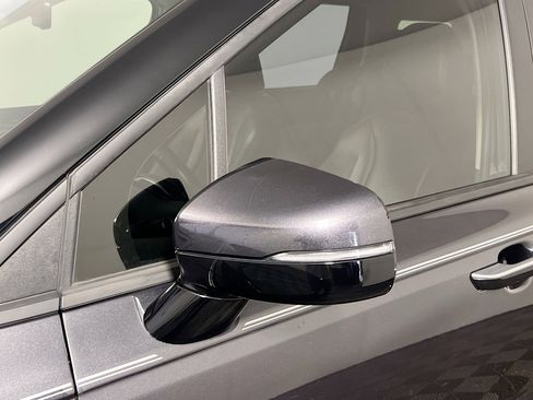 Used 2023 Kia Carnival LX FWD image 12