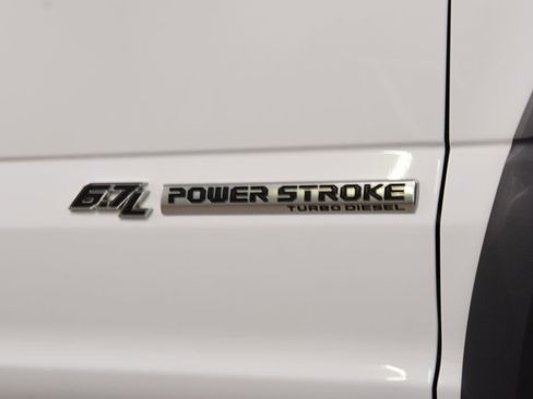 Used 2022 Ford F550 4x4 Crew Cab Super Duty w/ Power Equipment Group image 9