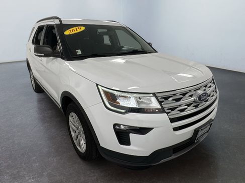 Used 2019 Ford Explorer XLT w/ Equipment Group 201A image 1