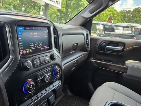 Used 2022 Chevrolet Silverado 1500 LT w/ Diesel Off-Road Package AWD/4WD image 28