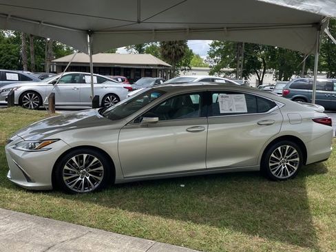 Used 2019 Lexus ES 350 w/ Premium Package FWD image 2