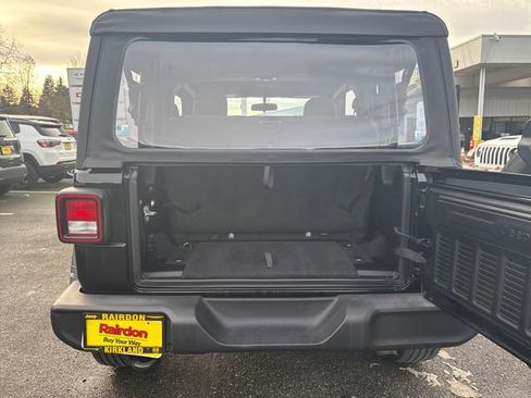 Used 2019 Jeep Wrangler Sport image 13
