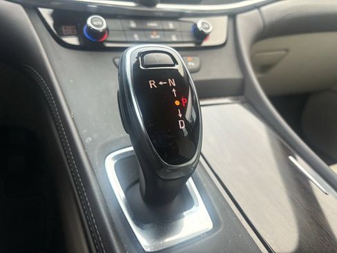 Used 2017 Buick LaCrosse Preferred image 21