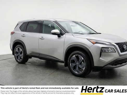 Used 2025 Nissan Rogue SV image 1