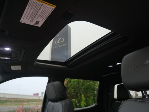 Used 2019 Chevrolet Silverado 1500 High Country image 19