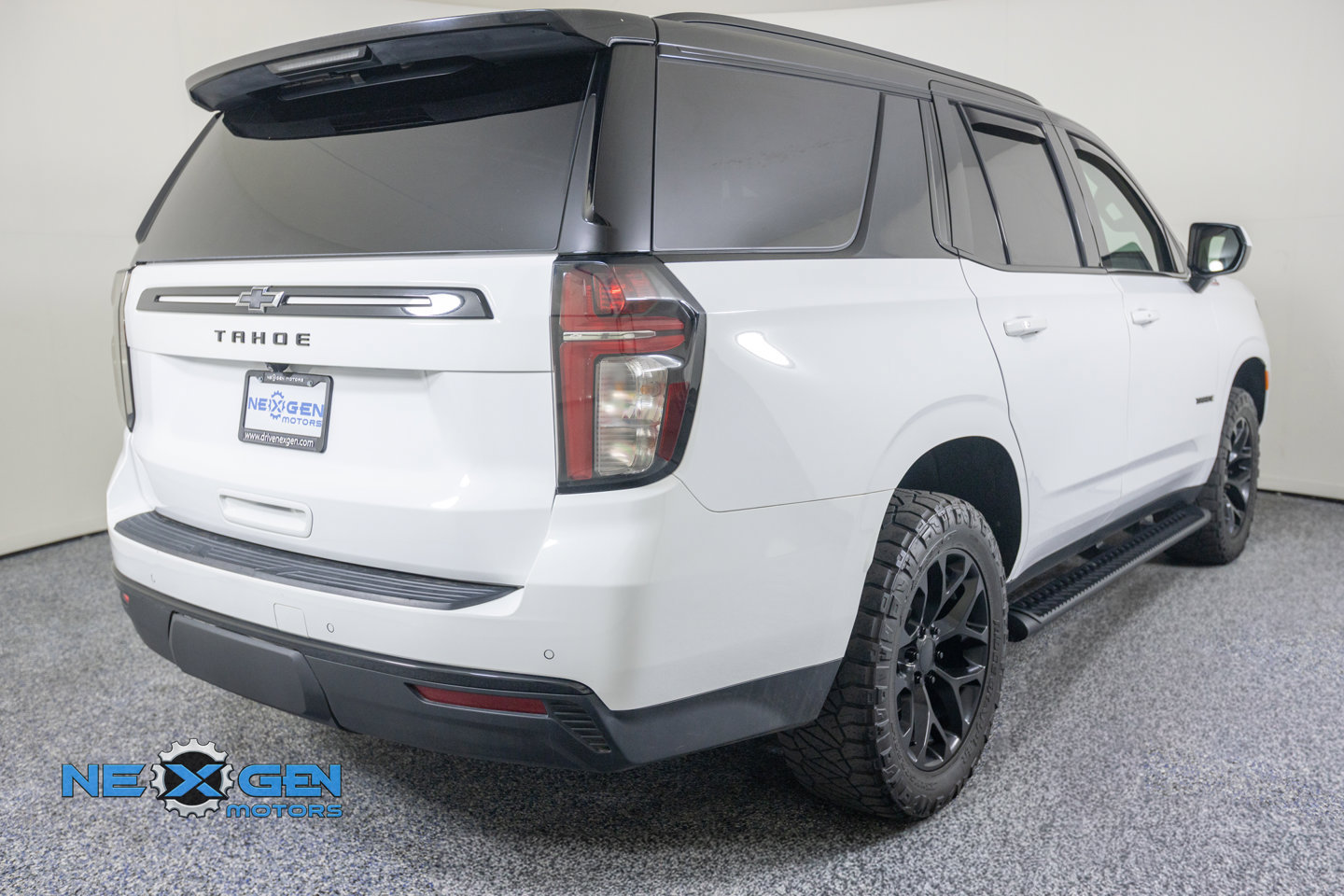 Used 2023 Chevrolet Tahoe Z71 w/ Max Trailering Package AWD/4WD image 8
