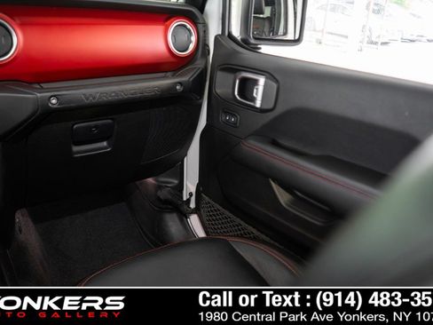 Used 2023 Jeep Wrangler Unlimited Rubicon w/ LED Lighting Group AWD/4WD image 47