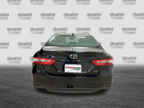 Used 2019 Toyota Camry LE image 9