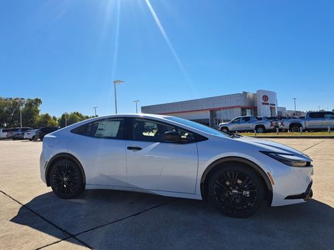 New 2026 Toyota Prius Plug-In Hybrid image 3