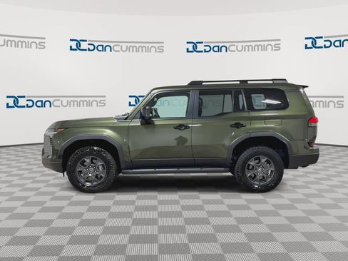 Used 2024 Lexus GX 550 AWD/4WD image 5