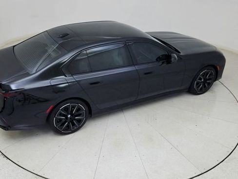 Used 2026 BMW 740i w/ Premium Package RWD image 86