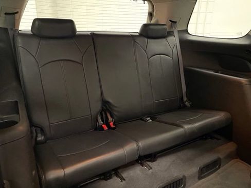 Used 2011 GMC Acadia SLT AWD/4WD image 25