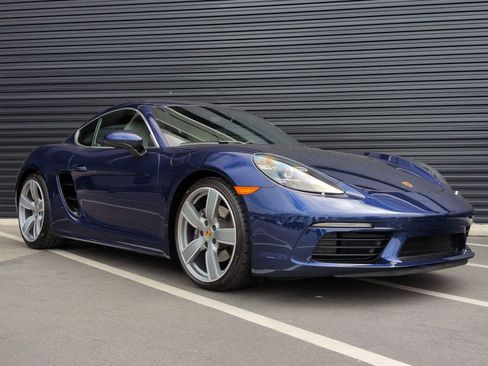 Certified 2025 Porsche 718 Cayman image 7