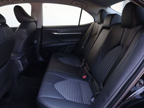 Used 2023 Toyota Camry SE w/ Convenience Package FWD image 18
