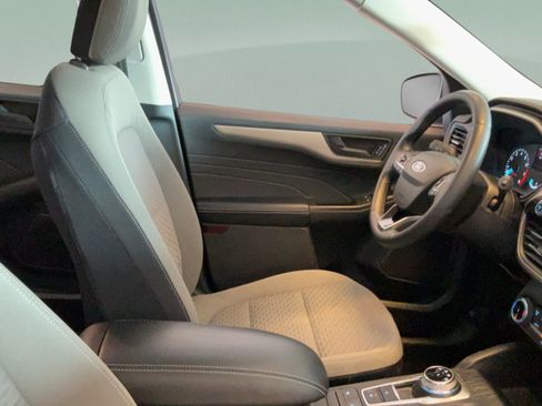 Used 2022 Ford Escape SE w/ SE Sport Appearance Package FWD image 31