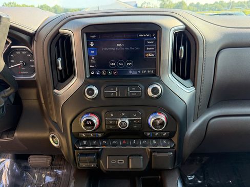 Used 2021 GMC Sierra 2500 Denali w/ Denali Ultimate Package AWD/4WD image 35