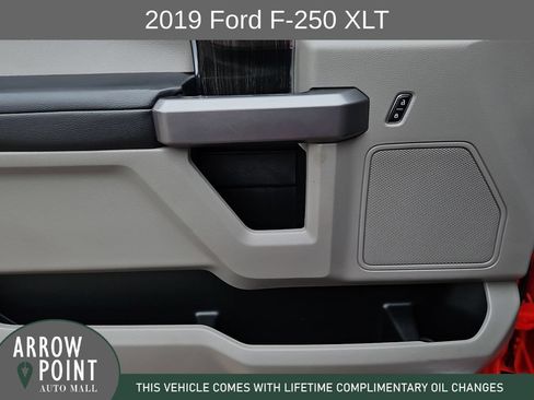 Used 2019 Ford F250 XLT w/ XLT Premium Package AWD/4WD image 21