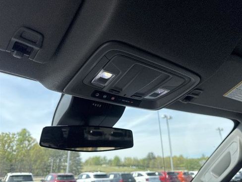 Used 2026 Chevrolet Silverado 1500 Custom image 12