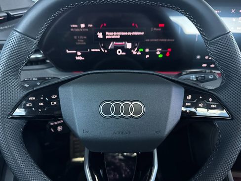 Used 2025 Audi SQ5 Prestige AWD/4WD image 26
