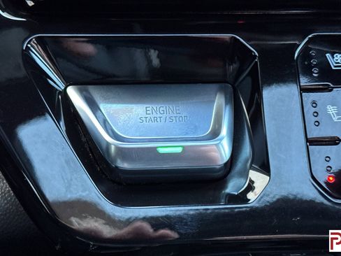 Used 2022 GMC Sierra 1500 AT4X image 25