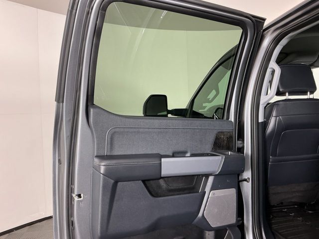 Used 2024 Ford F350 Lariat w/ Sport Appearance Package AWD/4WD image 29