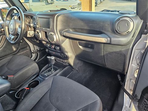 Used 2016 Jeep Wrangler Unlimited Sport image 19