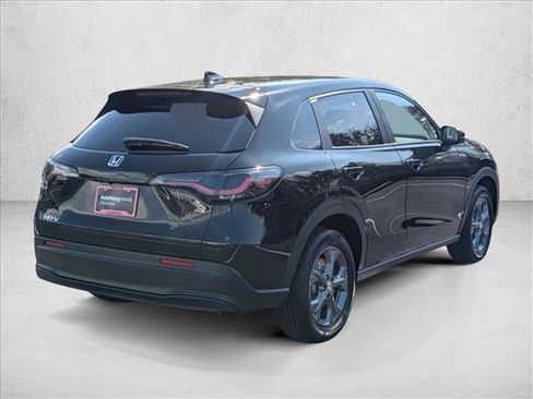 New 2026 Honda HR-V LX image 2