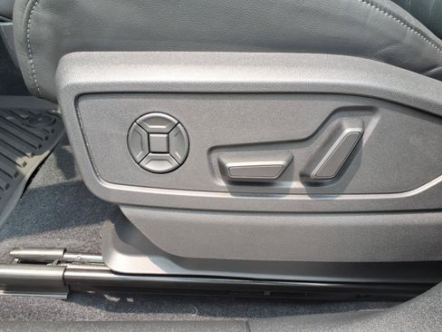 Used 2025 Audi Q5 Prestige AWD/4WD image 22