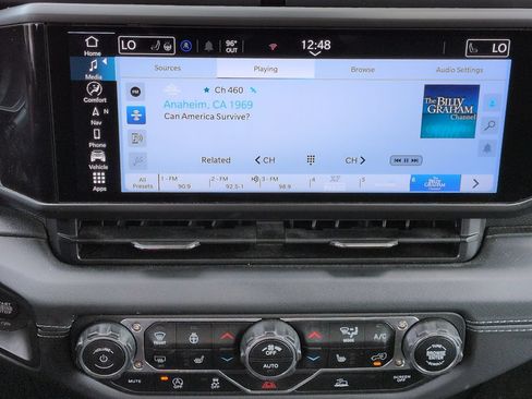 Used 2024 Jeep Gladiator Mojave w/ Technology Group AWD/4WD image 18