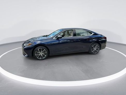 Used 2025 Lexus ES 350 w/ Premium Package FWD image 4
