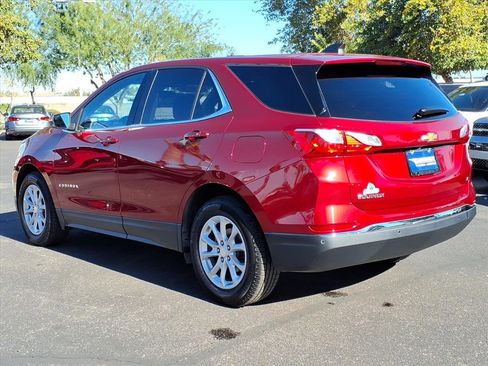 Used 2018 Chevrolet Equinox LT image 3
