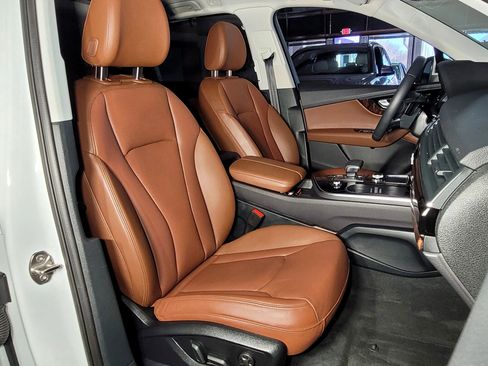Used 2018 Audi Q7 3.0T Premium Plus w/ Premium Plus Package image 37