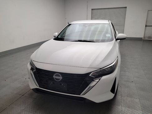 Used 2024 Nissan Sentra SV FWD image 15