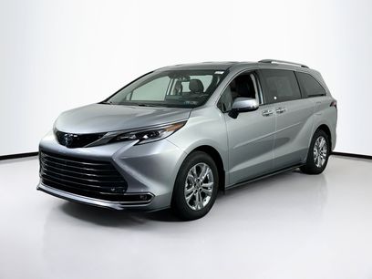 Used 2023 Toyota Sienna Platinum