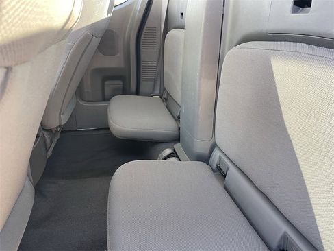 Used 2019 Nissan Frontier S image 16