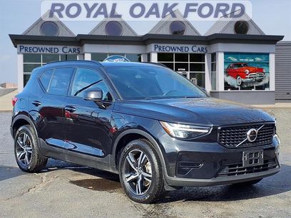 Used 2024 Volvo XC40 B5 Core