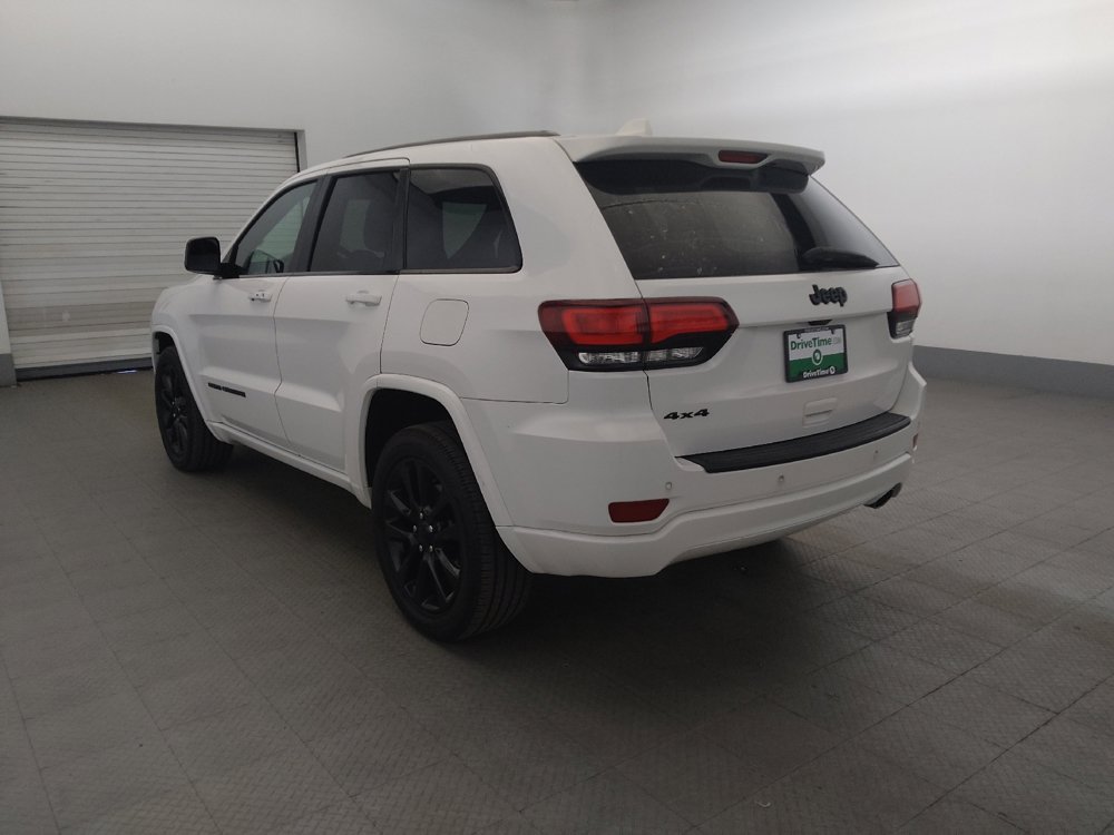 Used 2018 Jeep Grand Cherokee Altitude AWD/4WD image 5