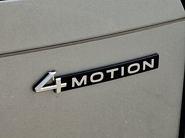 Used 2024 Volkswagen Tiguan SE AWD/4WD image 32