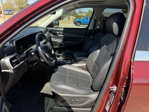 Used 2023 Kia Telluride EX image 13