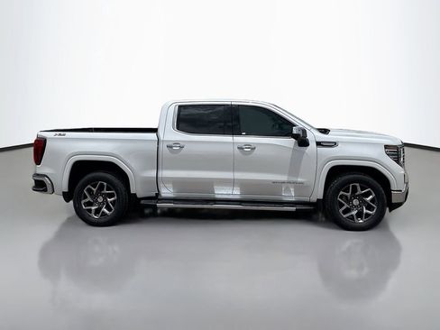 Used 2024 GMC Sierra 1500 SLT AWD/4WD image 8