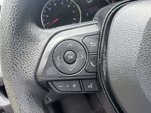 Used 2021 Toyota RAV4 LE AWD/4WD image 20