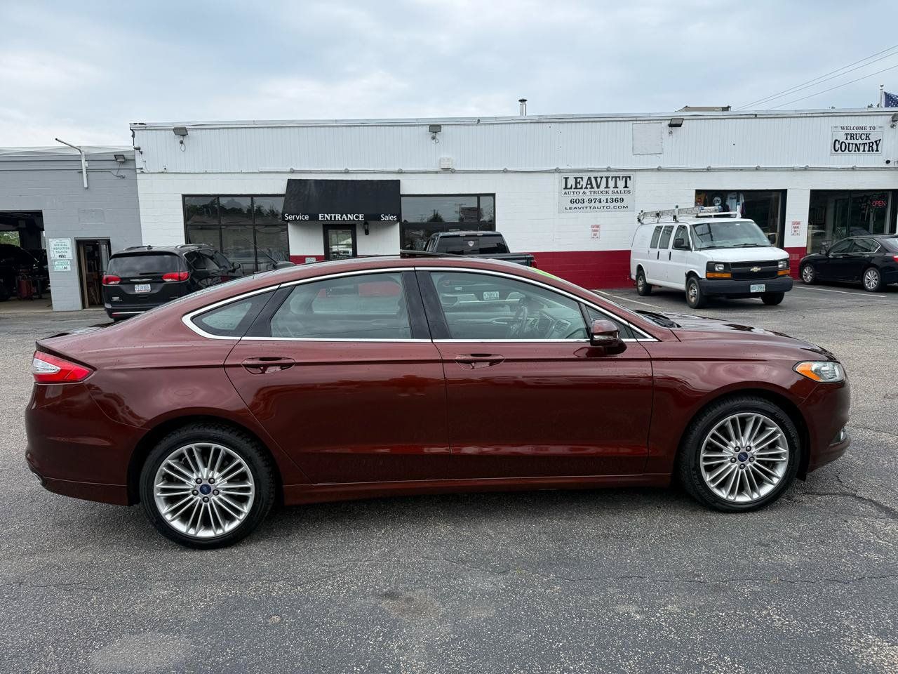 Used 2016 Ford Fusion SE w/ Equipment Group 202A AWD/4WD image 14