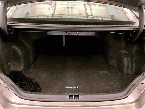 Used 2017 Toyota Camry XSE w/ Moonroof Package FWD image 33