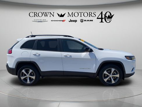 Used 2022 Jeep Cherokee Limited AWD/4WD image 4