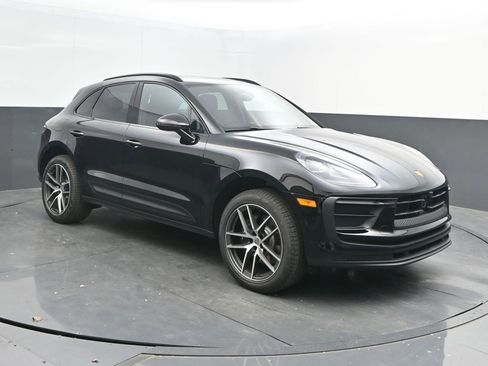 New 2026 Porsche Macan image 9