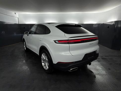 Used 2026 Porsche Cayenne Coupe AWD/4WD image 3