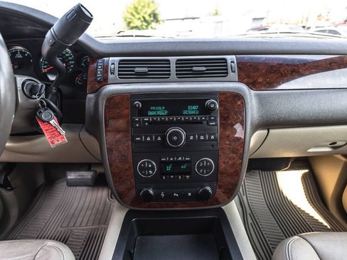 Used 2010 Chevrolet Tahoe LT AWD/4WD image 22