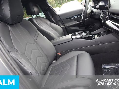 Used 2024 BMW i5 eDrive40i w/ Convenience Package image 27