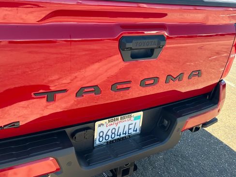 Used 2025 Toyota Tacoma TRD Off-Road w/ TRD Off Road Premium Package AWD/4WD image 46