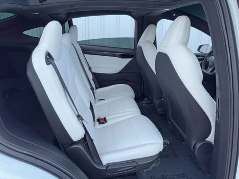 Used 2020 Tesla Model X Long Range image 40